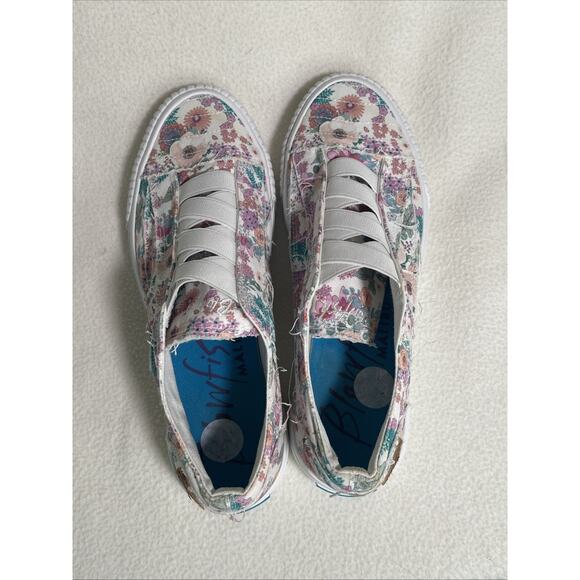 Blowfish Sneaker 8.5 Slip-on Floral Pattern Comfort Shoe Sneaker Teal Bottom - Picture 5 of 6